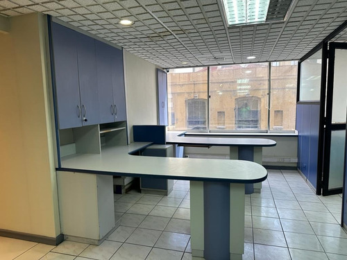 Oficina De Primer Nivel En Inmejorable Ubicación.