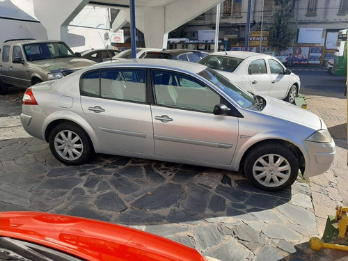 Reanult Megane 2 Deluxe 1.6 2010