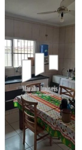 Imagem 11 de 15 de Casa Isolada De 3 Dormitórios Sendo Um Suíte, + Edícula Com Mais 1 Quarto E Banheiro.