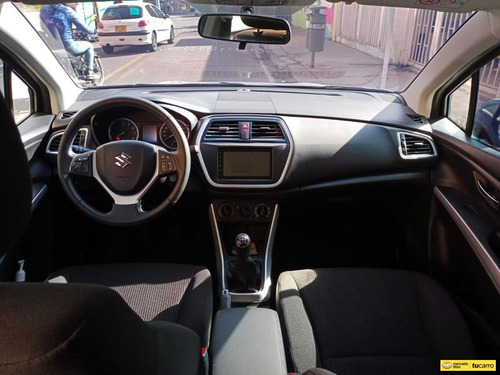 Imagen 12 de 17 de Suzuki S-cross