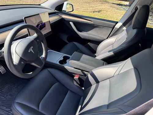 Tesla Model Y Performance Impecable