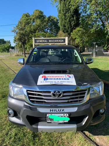 Imagen 11 de 13 de Toyota Hilux D/c Srv Cuero 4x4 Automatica 2015 Con 68.000 Km