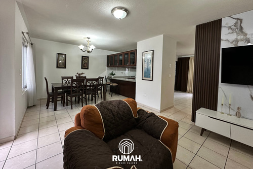 Casa En Renta Con 3 Recamaras, 3 Baños, Amueblada Y Equipada En Los Olivos