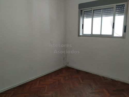 Apartamento De Dos Dormitorios Con Patio