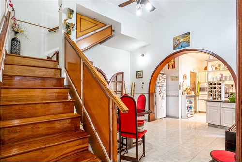 Venta Casa 6 Amb.villa Devoto Garage Quincho Playr