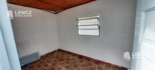 Casa - Ezpeleta Este- Apto Credito Hipotecario