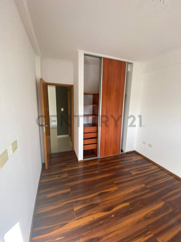 Departamento De Un Dormitorio En Venta En La Plata