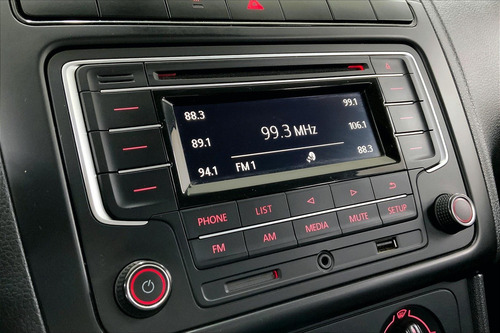 Imagen 25 de 25 de Volkswagen Vento 4 Pts Starline, Tm5, A/ac, Mp3, R-15