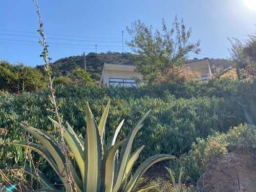 Cómoda Casa En Venta De 3 Dorm. Más Cabaña Olmue