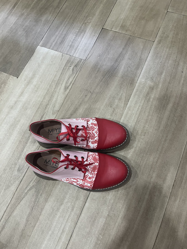 Zapatos Miye Collazzo. Impecables! Rojo 40 (Usado)
