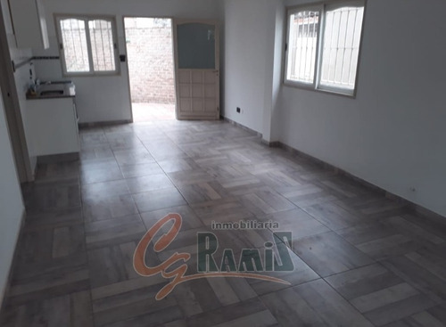 Imagen 5 de 10 de Casa En Alquiler A Nuevo. Marañon 1200 Ituzaingo