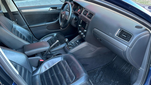 Volkswagen Vento 2.0 Sportline Tsi 200cv