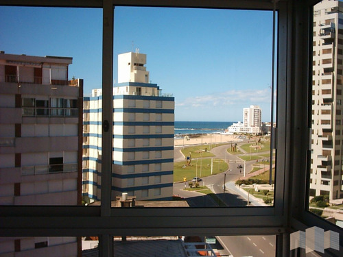 Imagen 9 de 25 de A Pasos Del Mar.