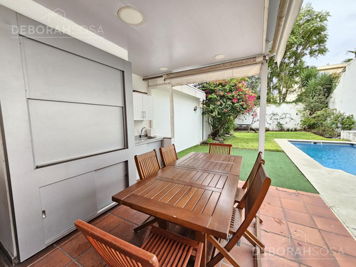 Venta Casa 8 Ambientes En 3 Plantas Con Piscina Y Doble Cochera - Villa Devoto!