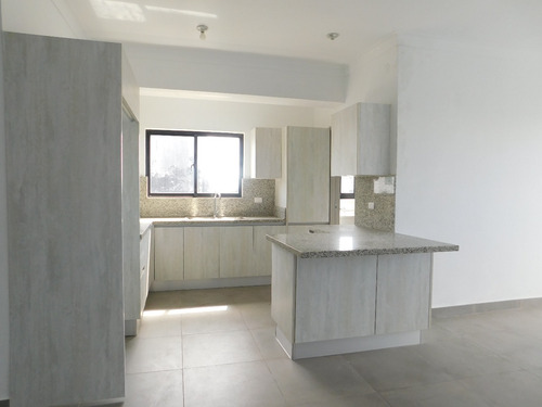 Exclusivo Semi Pent-house En Bella Vista.