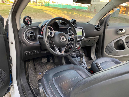 Imagen 6 de 15 de Smart Fortwo 2019 1.0 Play