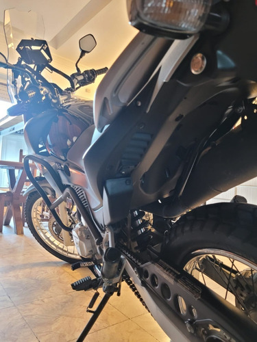 Imagen 2 de 15 de Honda Falcon 400
