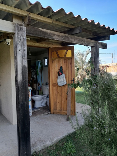 Imagen 3 de 18 de Cabaña Dos Dormitorios, Dos Baños, 600 Mts Terreno Esquinero A Una Cuadra De La Playa.