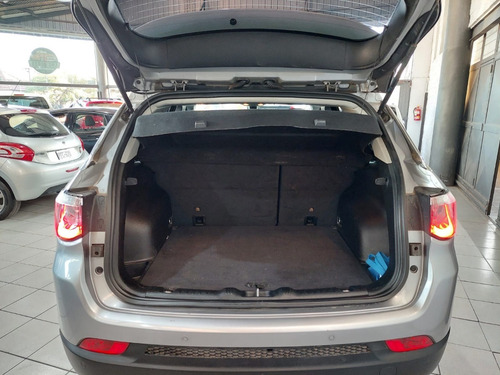 Imagen 10 de 16 de Jeep Compass 2019 2.4 Longitude