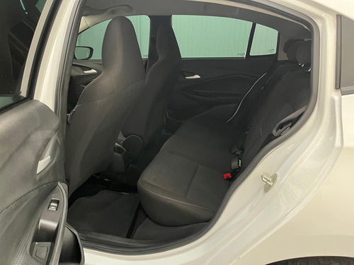Chevrolet Onix plus 1.0 Lt 4p
