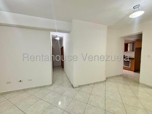 Marcos Gonzalez Alquila Apartamento Zona Este Amoblado Conectado A Planta Eléctrica Barquisimeto Lara #25-9197