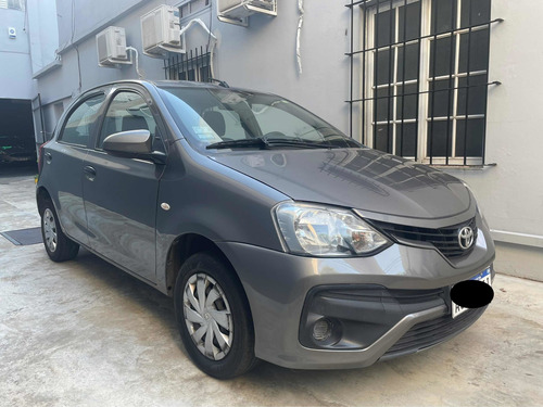 Imagen 3 de 12 de Toyota Etios 2018 1.5 X 6mt My19