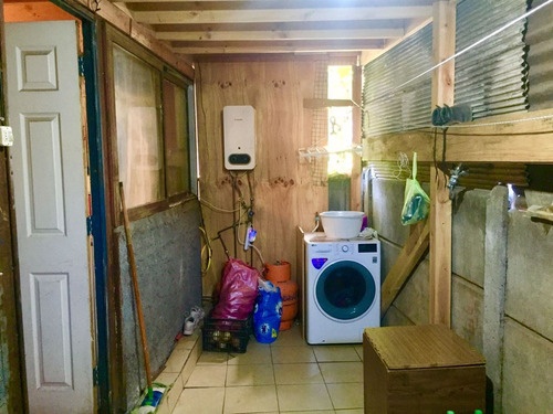Casa En Venta De 3 Dorm. En La Florida