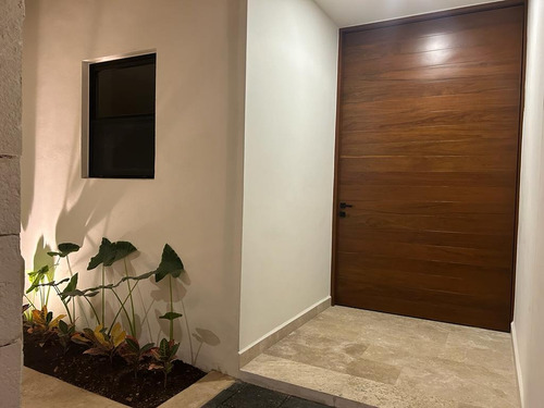 Casa De Una Sola Planta En Mérida