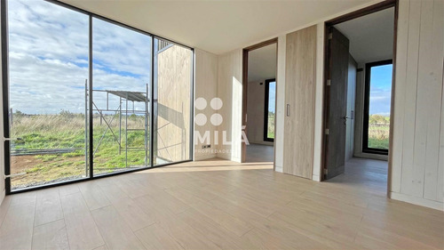 Casa En Venta De 3 Dorm. En Llanquihue