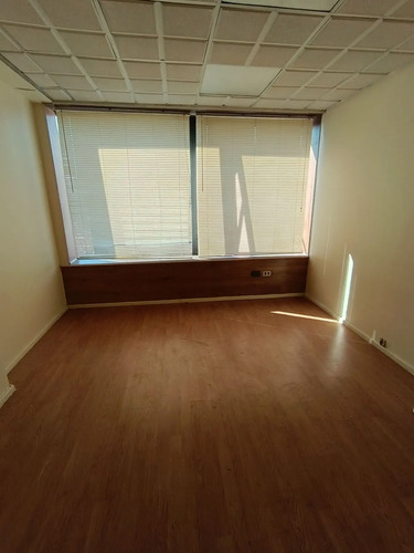 Oficina En Arriendo Metro Pedro De Valdivia - Providencia