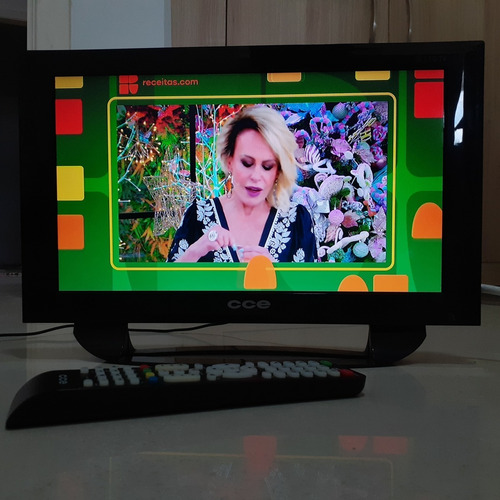 Imagem 4 de 7 de Tv Cce Led 14 Portatil Com Bom Estado