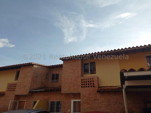 Town House En Venta Manantial Naguanagua Anra 23-16999