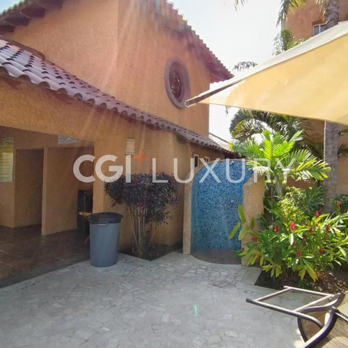 Cgi+ Luxury Lecheria Vende Amplio Apartamento Planta Baja, En Siete Mares