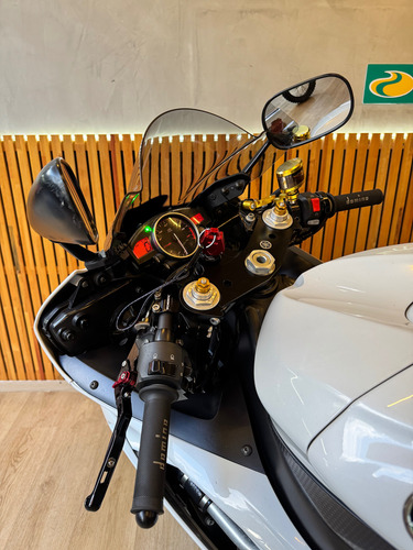 Yamaha R6