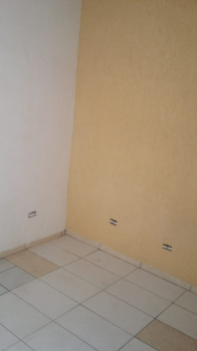 Casa Na Vila Alpina Com 2 Cômodos + Quintal Grande, Casa Para Alugar, Aluga-se Casa Quarto E Cozinha