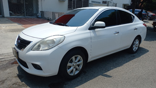 Nissan Versa 1.6 Advance