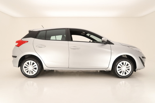 Imagen 7 de 25 de Toyota Yaris 1.5 Xs Audio 5p Mt My23
