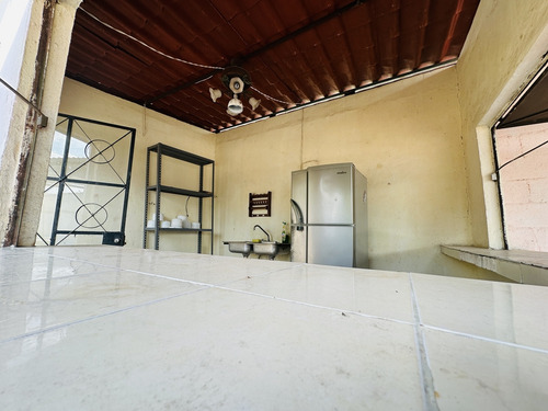 Salón De Eventos Con Departamento En Venta En Emilio Portes Gil