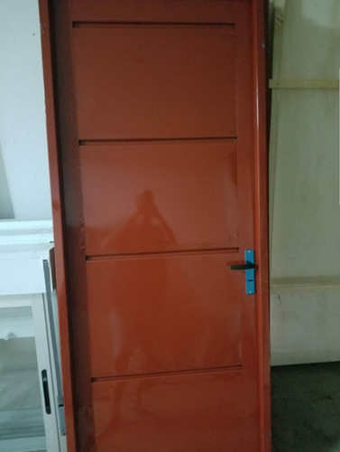 Imagen 2 de 3 de Puerta Chapa Simple Con Postigo
