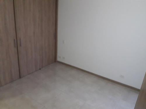 Imagen 15 de 17 de Apartamento En Arriendo En Cali Urbanización La Flora