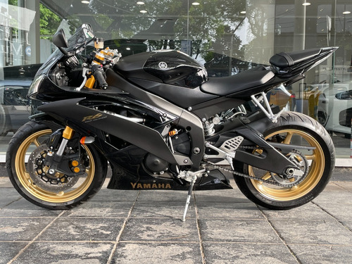 Yamaha R6