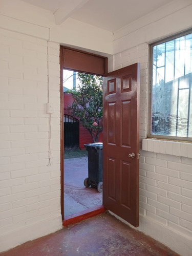 Casa Dos Pisos Con Excelente Ubicación *se Acepta Subsidio