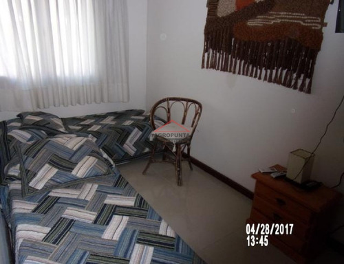 Casa En Mansa, 3 Dormitorios *- Ref: 4088
