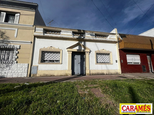 Casa A Reciclar Sobre Lote Propio De 8 X 17.32