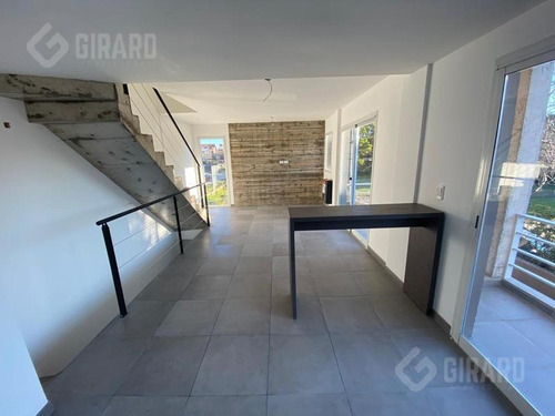 Duplex En Venta - Villa Primera