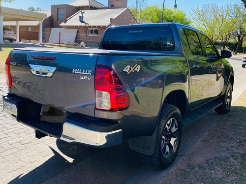 Imagen 4 de 8 de Toyota Hilux Srv 4x4 2019 Línea 2020