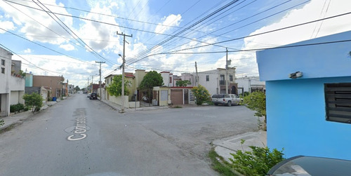 Casa En Venta, Frac. Los Presidentes, Matamoros, Tamaulipas. 3 Recamaras, 2 Baños, 2 Estacionamientos. ¡¡¡ Remate Bancario !!! -jmjc9