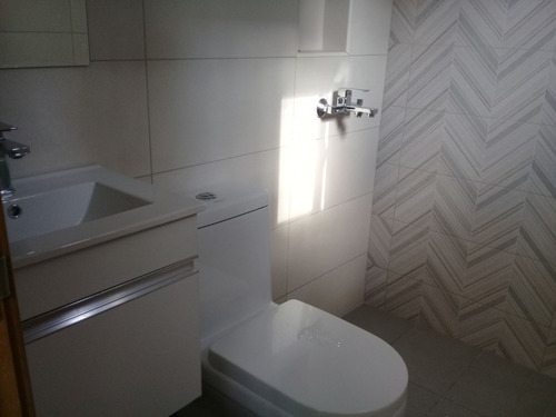 En Torre, 61m2, 1hab., 1.5baños, 1parqueo, Locker; De 86 A 141m2, 2habs., 2 Y 2.5baños, 2parqueos, Cuarto Útil, Gym, Área Soc., Planta Full, Gas C., Evaristo Morales, Santo Domingo, Dn, Rd.