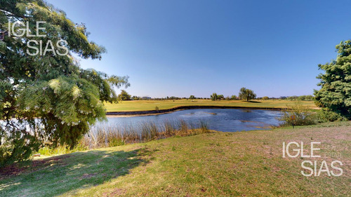 Importante Propiedad En El Golf Nordelta - Venta Y Alquiler Al Lago Central