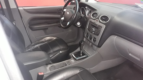 Imagem 13 de 15 de Ford Focus Sedan 2011 2.0 Ghia Flex 4p
